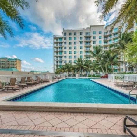 Apartment In Casa Costa Condo!Beach Pass Included 보인톤비치 외부 사진
