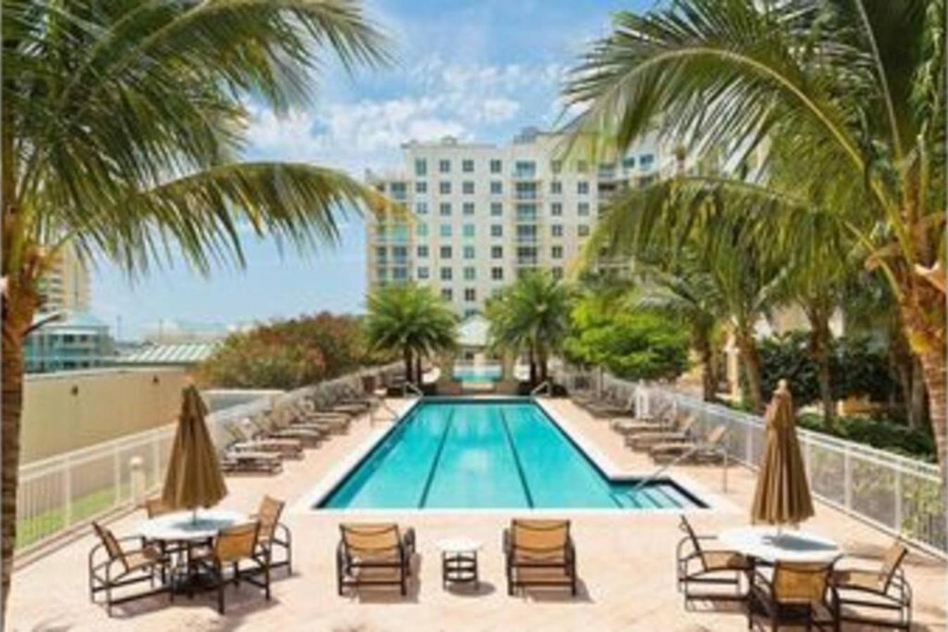 Apartment In Casa Costa Condo!Beach Pass Included 보인톤비치 외부 사진