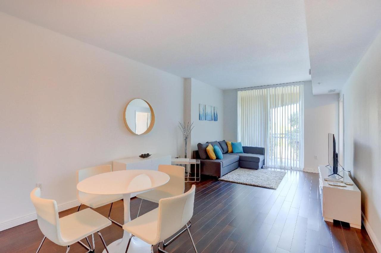 Apartment In Casa Costa Condo!Beach Pass Included 보인톤비치 외부 사진