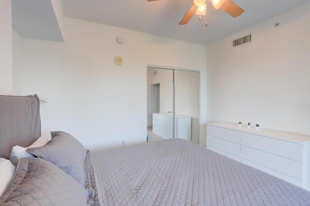 Apartment In Casa Costa Condo!Beach Pass Included 보인톤비치 외부 사진