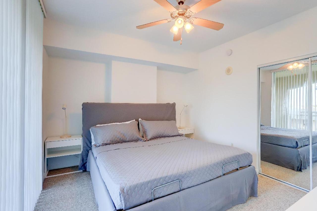 Apartment In Casa Costa Condo!Beach Pass Included 보인톤비치 외부 사진