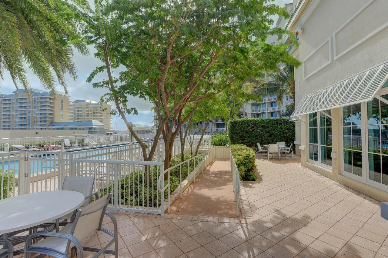 Apartment In Casa Costa Condo!Beach Pass Included 보인톤비치 외부 사진